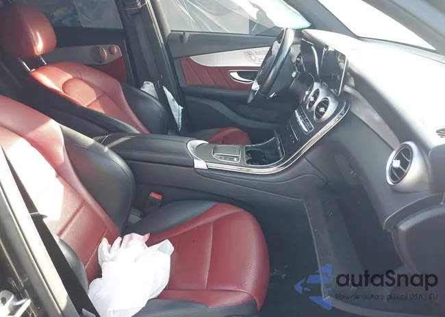 W1N0J8EB7MF975127: 40484017