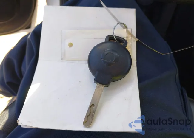 WMEEJ3BA8FK808251: 40487509