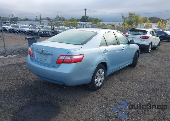 4T1BE46K27U677687: 40489101