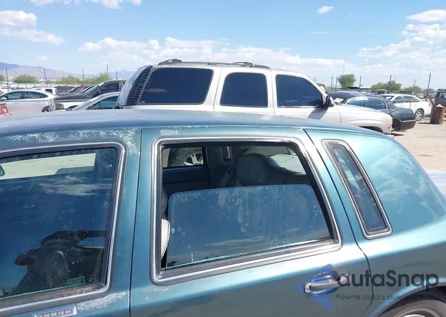 1LNLM81W6TY722447: 40490353