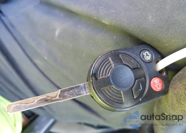 1FADP3F24EL437731: 40490568