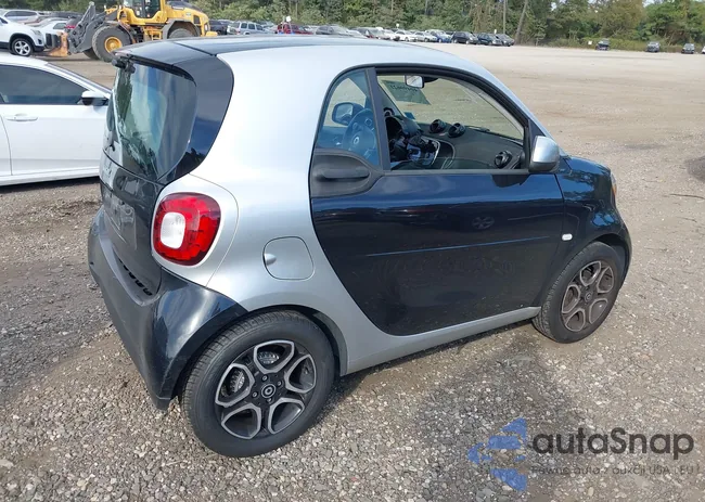 WMEFJ5DA1GK077368: 40490621