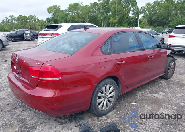 1VWAT7A37FC047608: 40495135