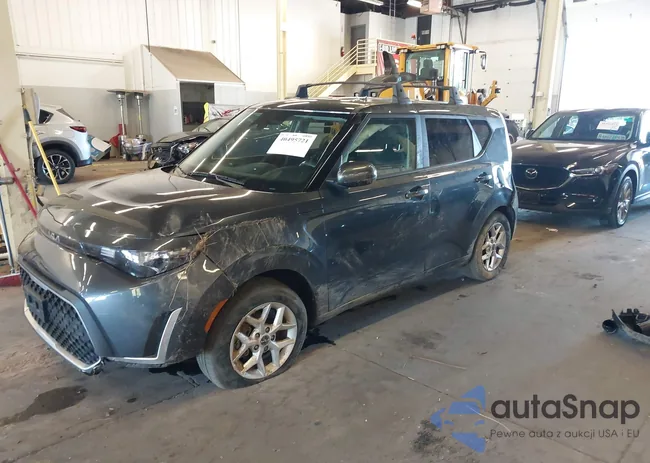 KNDJ23AU1P7196100: 40495721