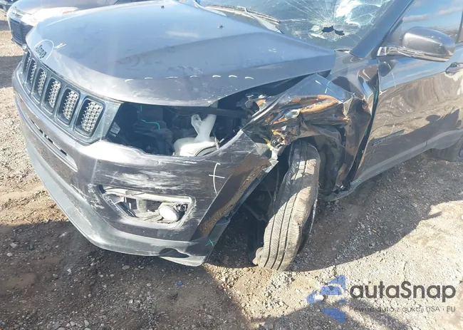 3C4NJDBB2JT313323: 40499738