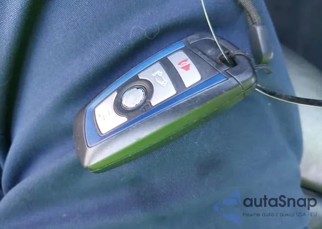 WBA3A9C54DF475589: 40502701