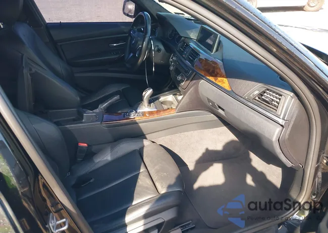 WBA3A9C54DF475589: 40502701