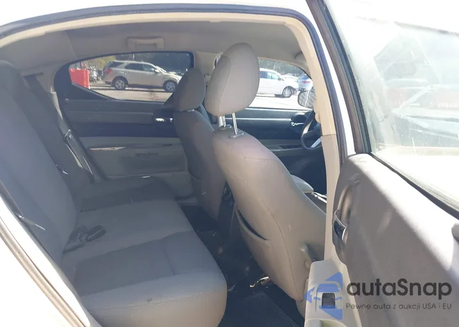 2B3KA43R27H820384: 40502679