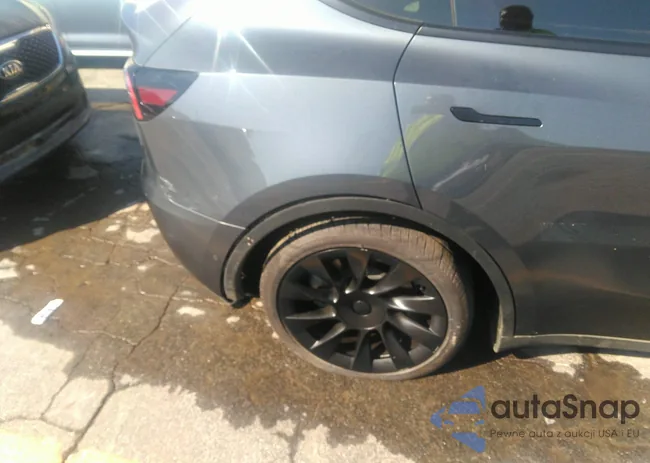 7SAYGAEE9NF570597: 40504181