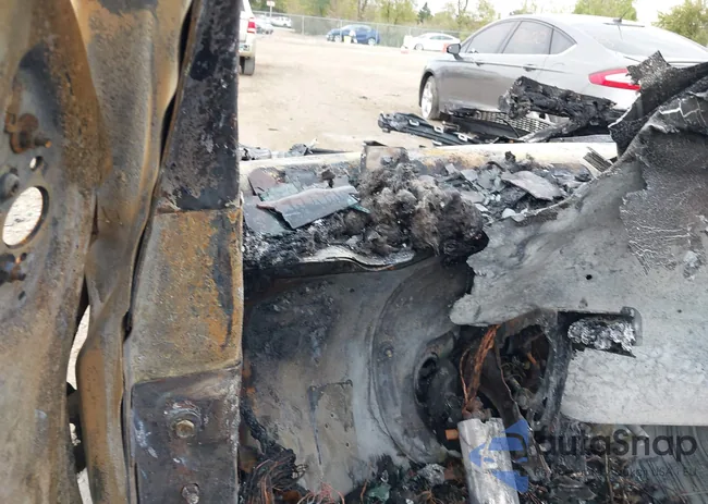 1GKKVTKD2EJ273085: 40505849