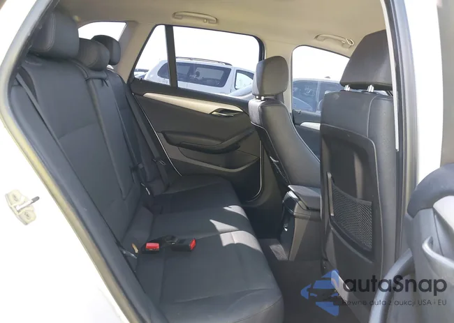 WBAVM1C52FV318749: 40506259