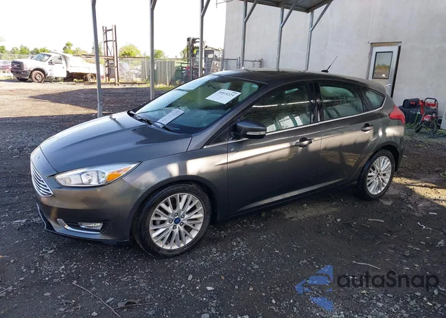 1FADP3N28JL232120: 39515223