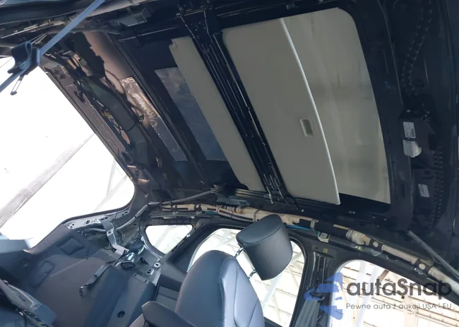 1FADP3N28JL232120: 39515223