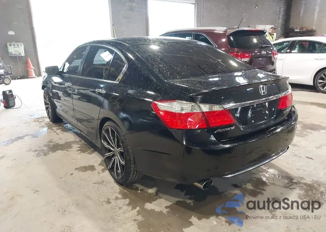 1HGCR2F58DA177544: 39518573