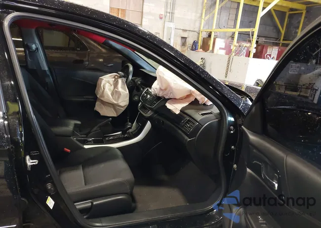 1HGCR2F58DA177544: 39518573