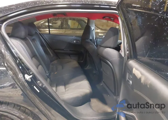 1HGCR2F58DA177544: 39518573