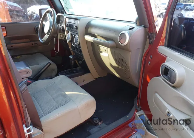 1J8GA59158L553704: 39523134