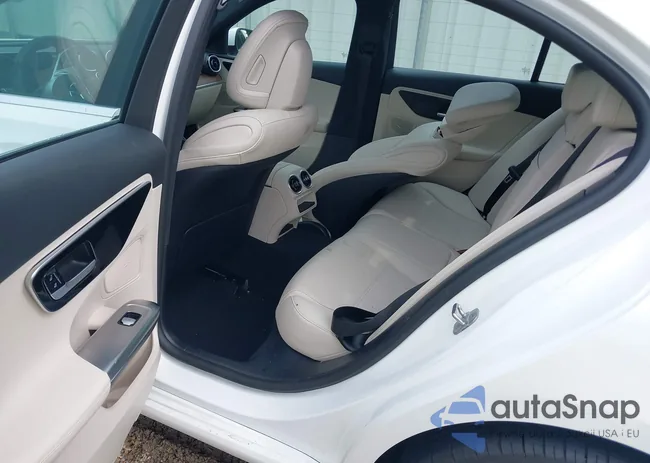 W1KAF4GB7RR207615: 39531197