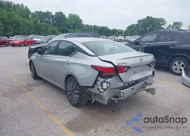 1N4BL4DV7RN378111: 39565601