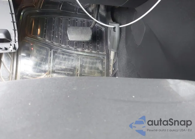 1FADP3F22GL213828: 39568654