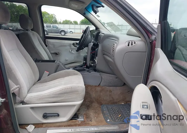 1GNES16S666106044: 39570651