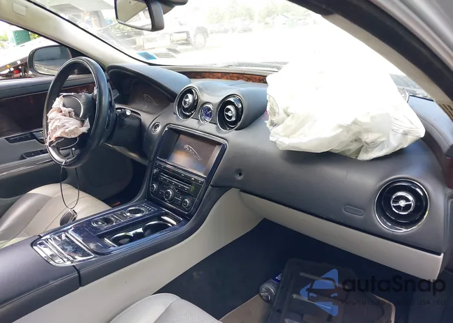 SAJWA1CB1BLV05526: 39570869