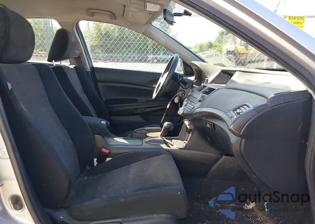 1HGCP2F33AA177855: 39575516