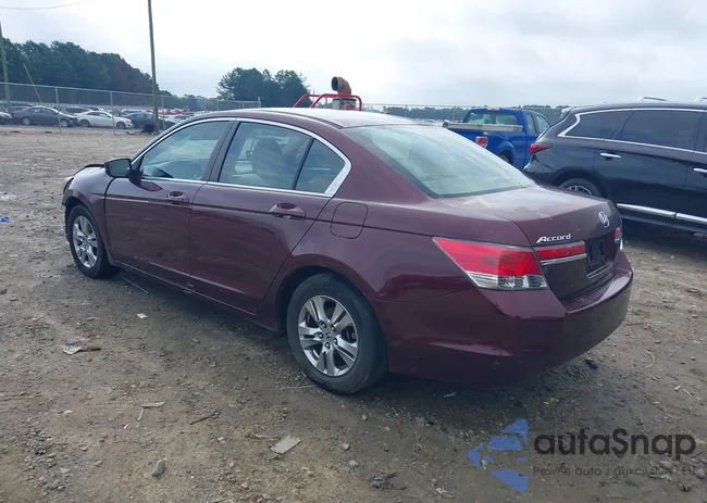 1HGCP2F41BA111251: 39582935