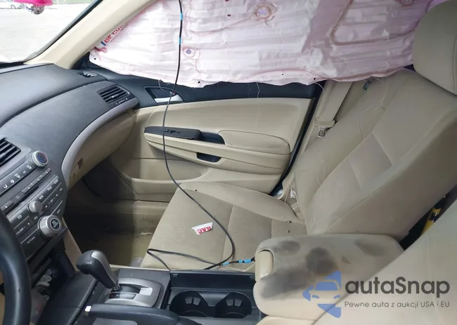 1HGCP2F38CA022110: 39584953