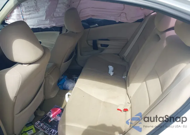 1HGCP2F38CA022110: 39584953