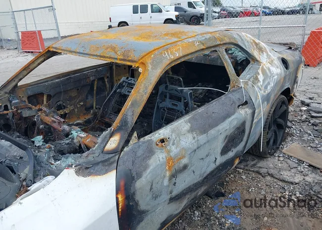 2C3CDZAG2JH229637: 39587196