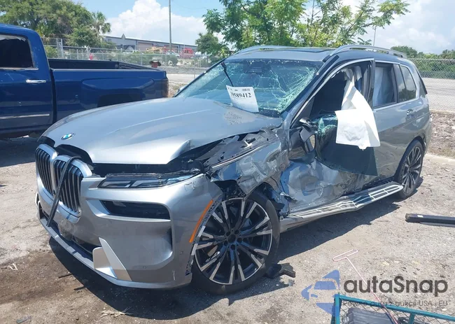 5UX23EM02R9U40266: 39589412