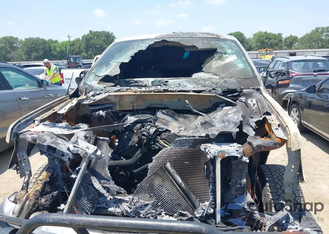 1FTMF1CM2EFA37575: 39593895