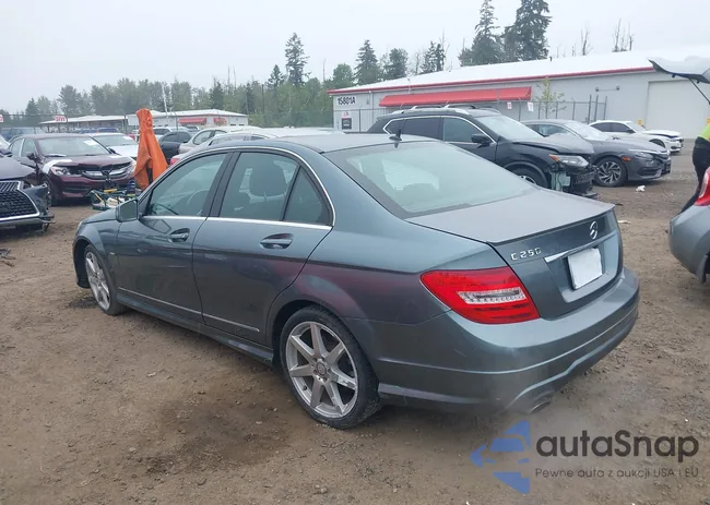 WDDGF4HB2CA718793: 39599662