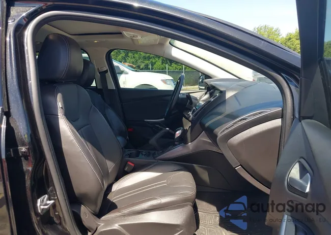 1FADP3N21EL429653: 39600571