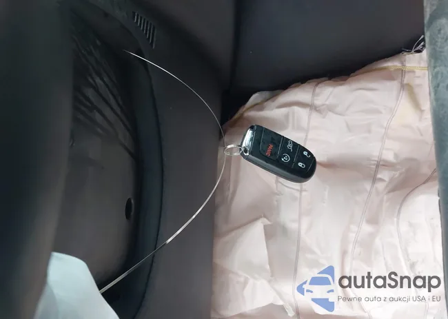 3C4NJDCB0JT454809: 39604556