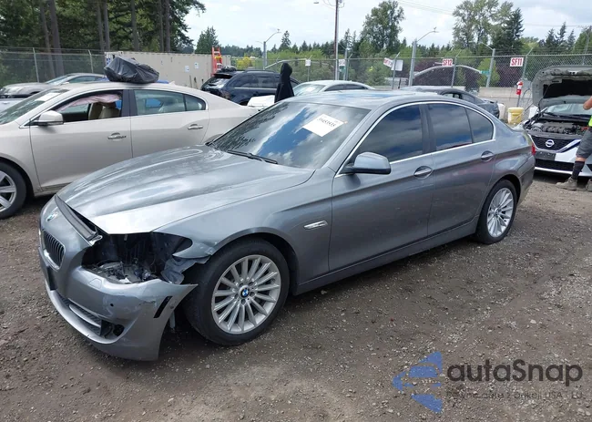 WBAFR7C5XDC823682: 39605652