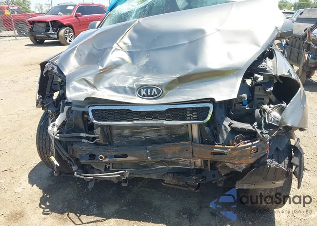 KNDJT2A23B7272639: 39618725