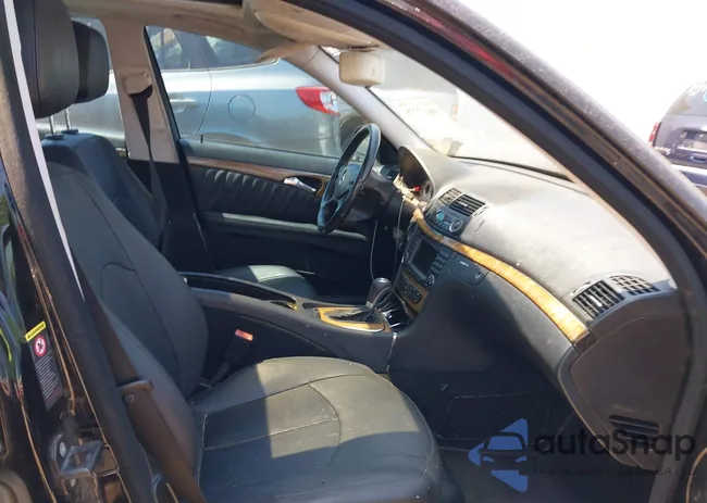 WDBUF72X07B103743: 39617778