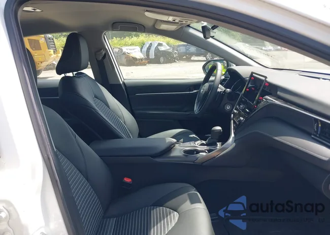 4T1G11AK6NU037275: 39622765