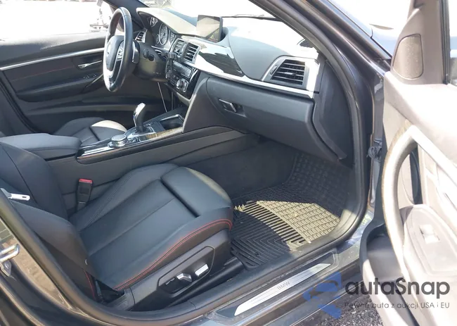 WBA8E3G50GNT77218: 39637160