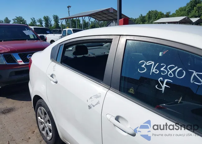 KNADM4A32H6010797: 39638075