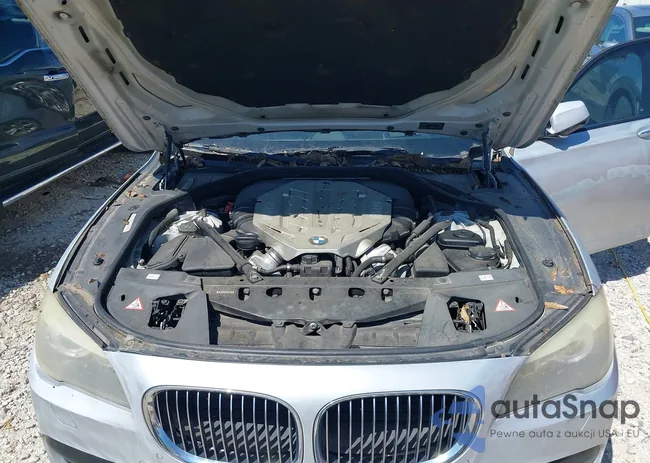 WBAKB8C57BC852272: 39639474