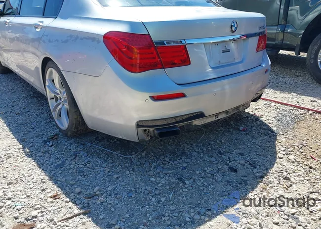 WBAKB8C57BC852272: 39639474