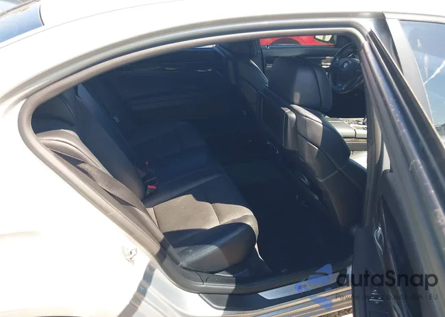 WBAKB8C57BC852272: 39639474