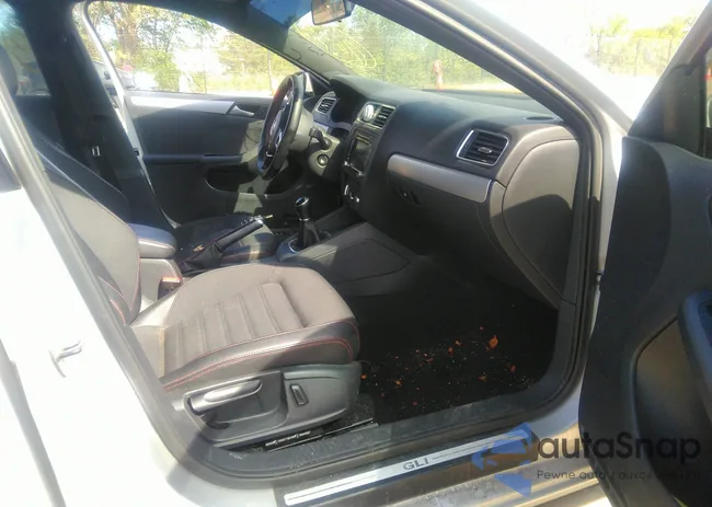 3VW5S7AJ4EM396791: 39648541