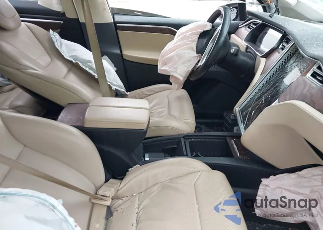 5YJXCBE21HF037843: 39649392