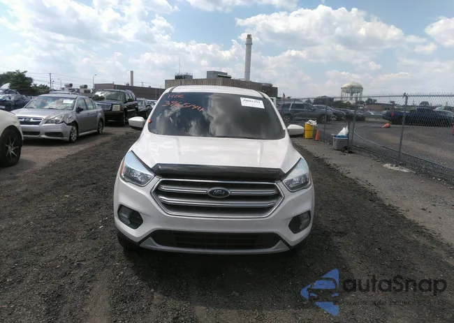 1FMCU9GDXHUD73917: 39651411