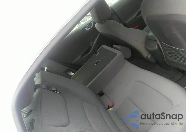 KMHC65LC8MU255472: 39656612