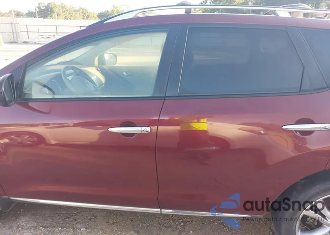 JN8AZ18W49W102165: 39662528